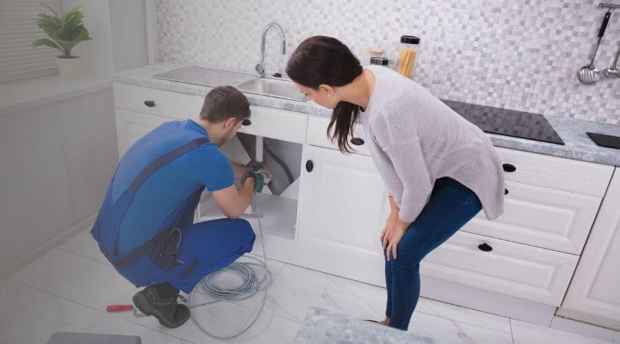 Expert burst pipe repair services in Elloree, SC